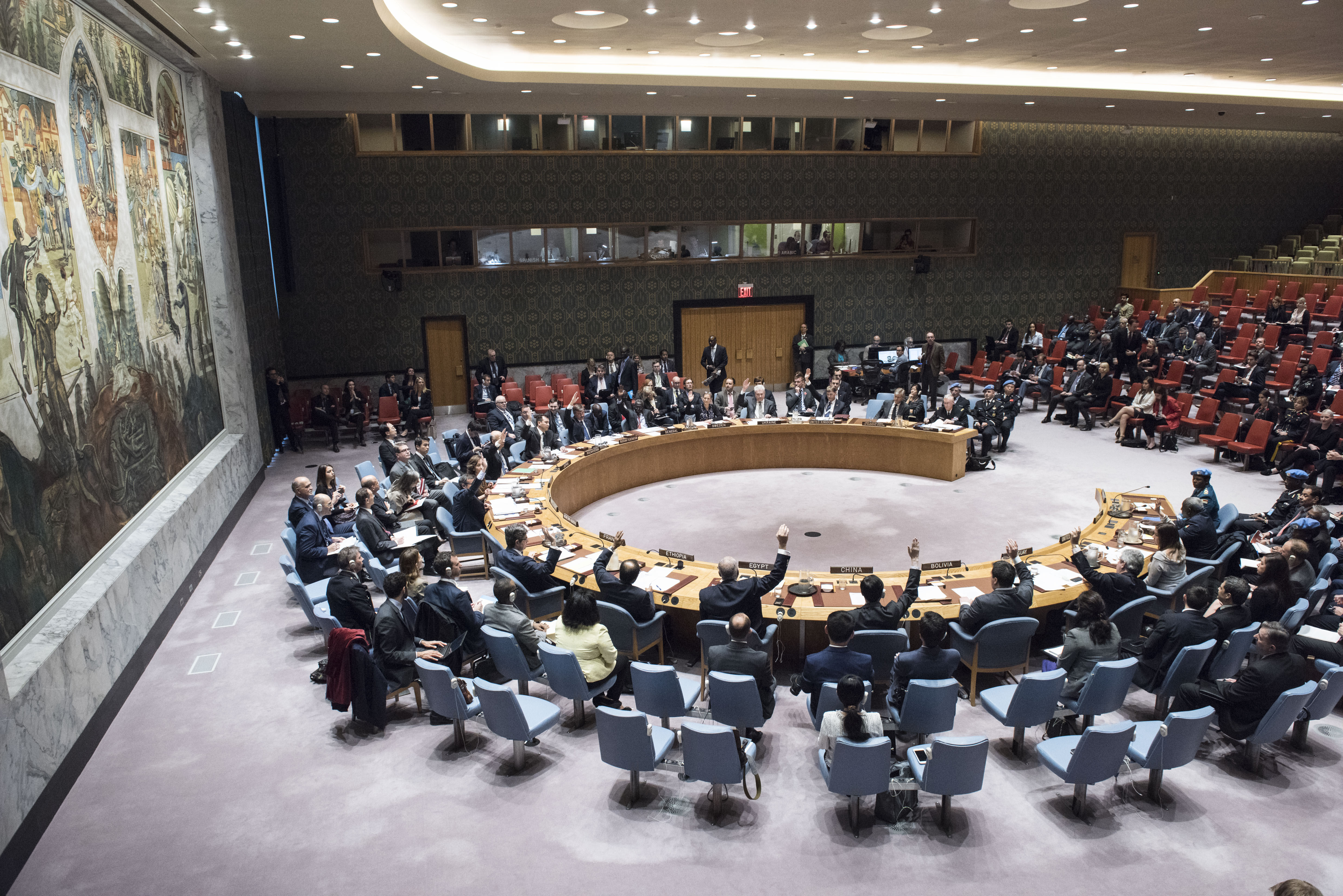 The Security Council adopts resolution 2382 (2017) on UN policing. UN Photo/Kim Haughton